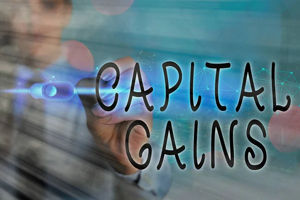 Nota di scrittura che mostra i guadagni di capitale. Business photo vetrina Obbligazioni Azioni Azioni Profitto Imposta sul reddito Fondi di investimento . — Foto Stock