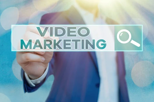 Texto manuscrito Video Marketing. Concepto que significa crear videos cortos sobre temas específicos usando artículos . —  Fotos de Stock