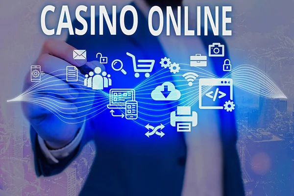 Word tekst schrijven Casino online. Business concept voor computer poker spel Gamble Royal bet Lotto hoge inzetten. — Stockfoto
