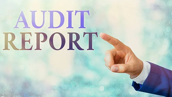 Handschrifttekst Audit Report. Concept betekent Een beoordeling van de volledige financiële status van een bedrijf Activa. — Stockfoto