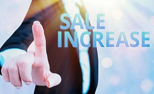 Textová značka ukazuje zvýšení prodeje. Konceptuální fotografie Průměrný objem prodeje má zvýšený příjem z olova. — Stock fotografie
