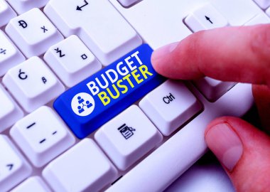 Bütçe Avcısı 'nı gösteren bir mesaj. Kavramsal fotoğraf Tasasız Harcama Gereksiz Alışverişler Gereksiz harcamalar.