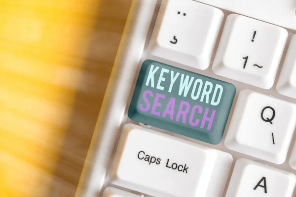Konzeptionelle Handschrift, die Keyword Search zeigt. Geschäftstext Verwendung von Wort oder Begriff, um korrekt auszusehen. — Stockfoto
