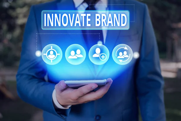 Nota de escritura que muestra Innovate Brand. Foto de negocios mostrando significativa para innovar productos, servicios y más . — Foto de Stock