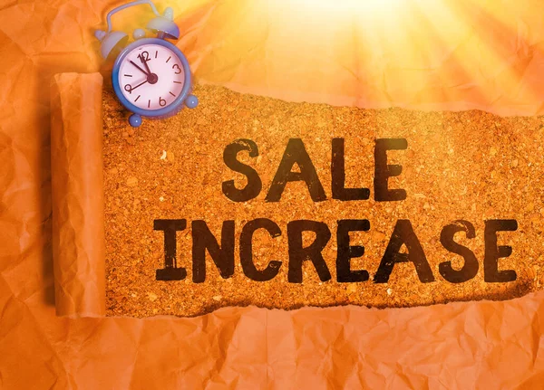 Κείμενο που δείχνει αύξηση πώλησης. Εννοιολογική φωτογραφία Μέσος όγκος πωλήσεων έχει αυξηθεί τα έσοδα από τα leads. — Φωτογραφία Αρχείου