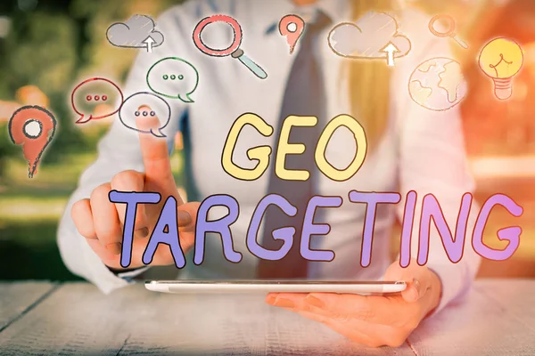 Signo de texto que muestra Geo Targeting. Foto conceptual Anuncios Digitales Vistas Dirección IP Adwords Campañas Ubicación . — Foto de Stock