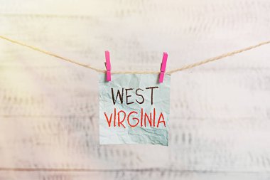 Batı Virginia 'yı gösteren bir not yazıyorum. Amerika Birleşik Devletleri Seyahat Turizmi Tarihi Çamaşır İpi Dikdörtgen Kağıt şekilli Kağıt Hatırlatma Masası.