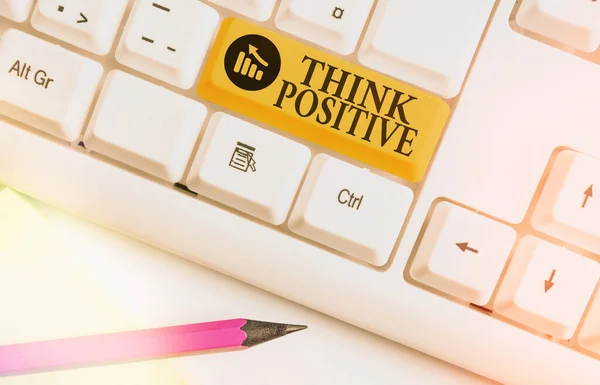 Escrita de mão conceitual mostrando Pense positivo. Foto de negócios mostrando a tendência a ser positivo ou otimista em atitude . — Fotografia de Stock