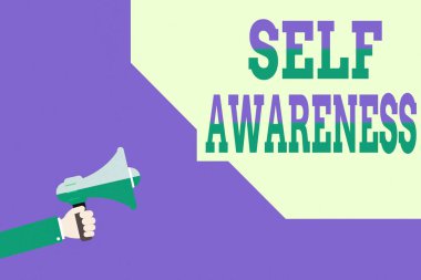 Kişisel Farkındalık 'ı yazan el yazısı. Kişinin bir duruma karşı bilincinin açık olması anlamına gelir. Hu analizi, ses simgesi ve baloncuklu el ele megafonu..