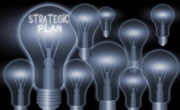概念手写体显示战略计划。展示战略和决策过程的商业照片. — 图库照片