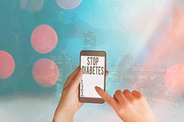 Escrita conceitual mostrando Stop Diabetes. Texto da foto do negócio Nível de açúcar no sangue é maior do que o normal Injete insulina . — Fotografia de Stock