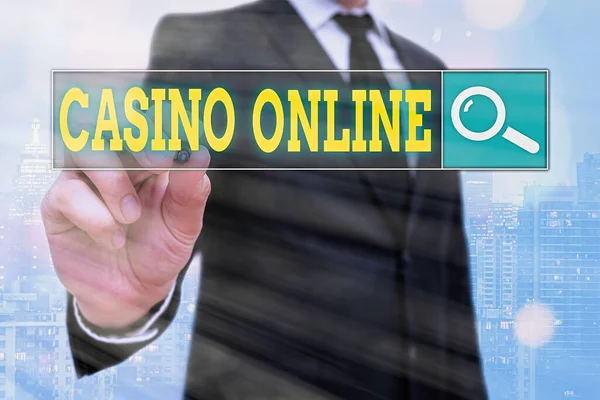 Word zapisuje text Casino Online. Obchodní koncept pro počítačové pokrového hry Gamble královské sázky loterie. — Stock fotografie