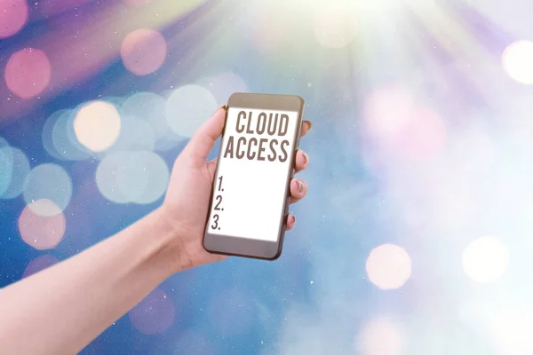 클라우드 액세스 (Cloud Access) 라는 문자를 쓴다. 조직 과 공급자간의 소프트웨어 도구에 대한 비즈니스 개념. — 스톡 사진