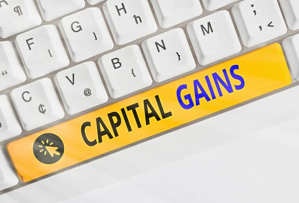 Tekst pisma Capital Gains. Pojęcie oznaczające obligacje Akcje Fundusze inwestycyjne z tytułu podatku dochodowego od osób prawnych. — Zdjęcie stockowe