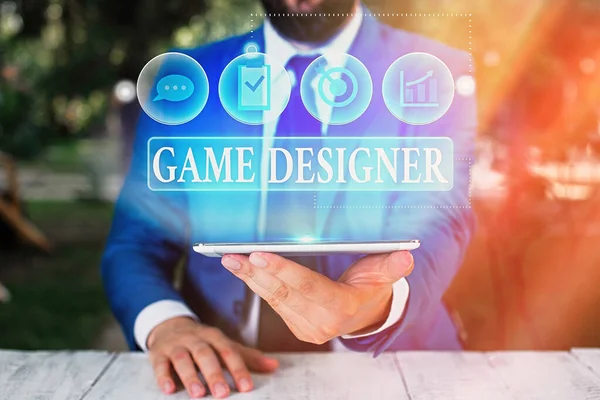 Handschrift tekst Game Designer. Concept betekent Campagne Pixel Scripting Programmeurs Consoles 3D Graphics. — Stockfoto