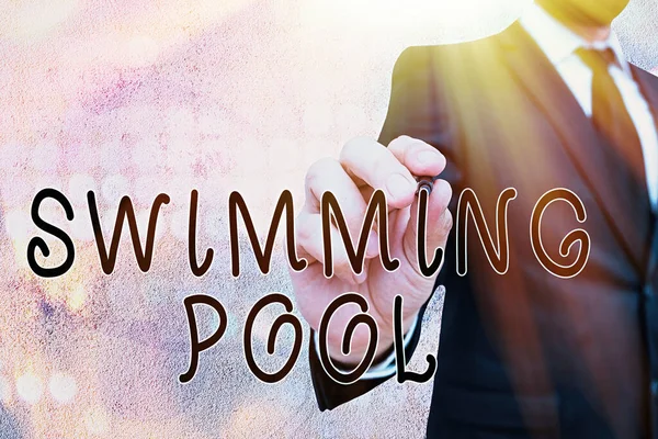 Tekstbord met zwembad. Conceptuele foto Structuur ontworpen om water te houden voor vrijetijdsbesteding. — Stockfoto