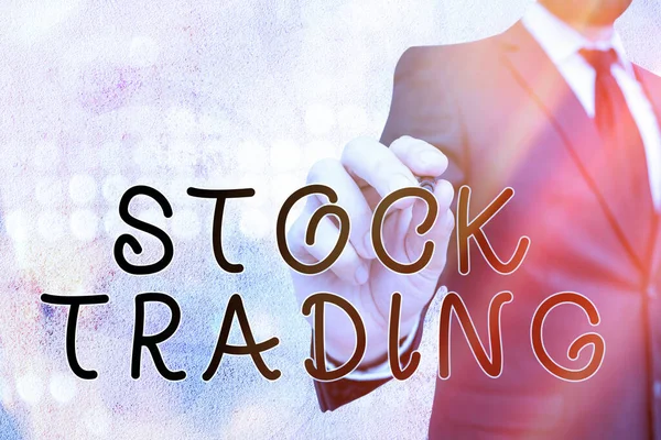 Znak tekstowy pokazujący Stock Trading. Zdjęcie koncepcyjne Kupno i Sprzedaż Papierów Wartościowych Elektronicznie na Giełdzie Papierów Wartościowych. — Zdjęcie stockowe