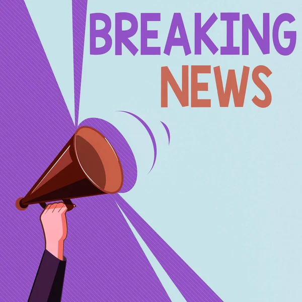 Textzeichen mit Breaking News. Konzeptfoto Sonderbericht Ankündigung Happening Aktuelle Ausgabe Flashnews Hu Analyse Hand Holding Upward Megaphone mit Volume Sound Range Pitch Power. — Stockfoto