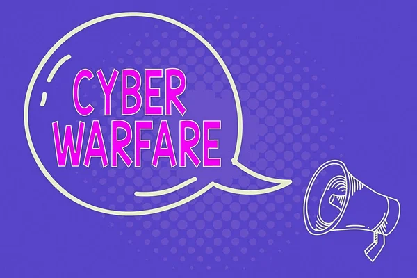 Kézírás szöveg írása Cyber Warfare. Koncepció jelentése Virtuális háború Hackerek Rendszer támadások Digitális tolvaj Stalker Blank Átlátszó beszéd buborék ragyogó ikon és körvonalazott Megafon. — Stock Fotó