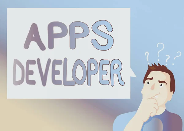 Σύμβολο κειμένου δείχνει Apps Developer. Εννοιολογική φωτογραφία Γραφιστική καλλιτέχνης Λογισμικό Προγραμματιστής και Αναλυτής Εμπειρογνώμονες Man Εκφράζοντας σύγχυση χέρι στο στόμα ερωτηματικό εικονίδιο κενό κείμενο φούσκα. — Φωτογραφία Αρχείου