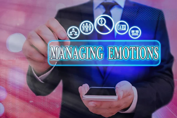 Tekst schrijven Emoties beheren. Zakelijk concept voor vermogen staan open voor gevoelens en moduleren ze in zichzelf. — Stockfoto