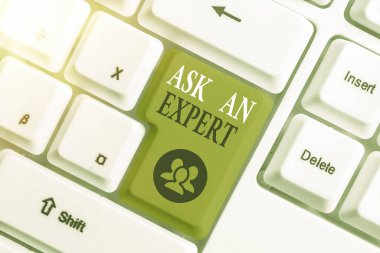 Bir Uzmansa Sor'u gösteren kavramsal el yazısı. Okuduğunuz iş fotoğrafı metin onayı, yönergeleri anlayabilir ve kabul eder.