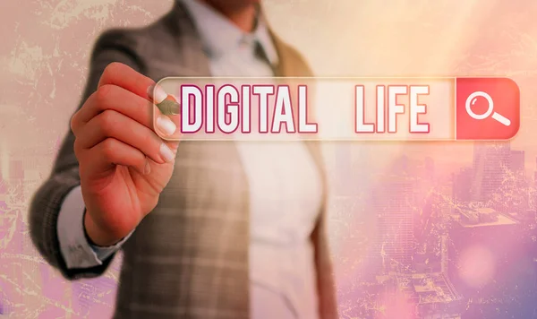 Conceptuele handschrift toont Digital Life. Zakelijke foto presentatie Leven in een wereld die verbonden is via Internet Multimedia. — Stockfoto