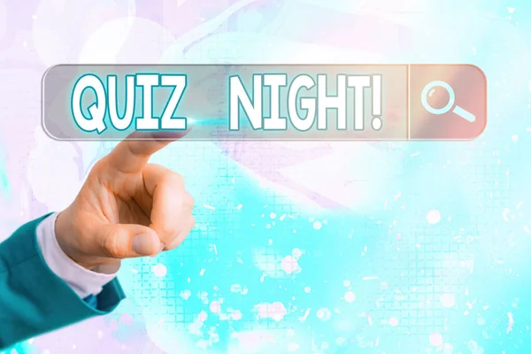 Texte d'écriture de mots Quiz Night. Concept d'entreprise pour le test du soir compétition de connaissances entre individus . — Photo