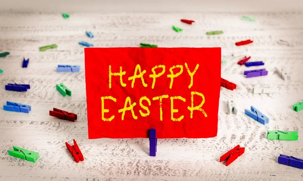 Scrivere una nota che mostra Buona Pasqua. Foto aziendale che mostra la festa cristiana che commemora la risurrezione di Gesù . — Foto Stock