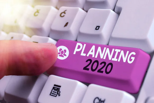 El yazısı metin Planlama 2020. Gelecek yıl bir şey için plan yapma kavramı anlamı süreci. — Stok fotoğraf