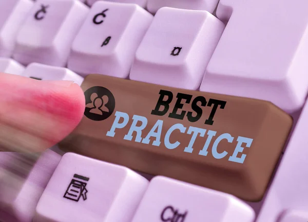 Schreiben Notiz zeigt Best Practice. Business-Foto zeigt kommerzielle Verfahren, die akzeptiert werden vorgeschrieben, richtig zu sein. — Stockfoto