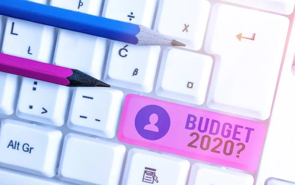 Γραπτό σημείωμα που δείχνει Προϋπολογισμός 2020 Ερώτηση. Επιχειρηματική φωτογραφία που παρουσιάζει εκτίμηση εσόδων και δαπανών για το επόμενο έτος. — Φωτογραφία Αρχείου