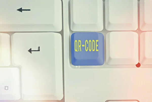 Texto manuscrito Qr Code. Conceito que significa a marca registrada para um tipo de código de barras matricial Um código usinável . — Fotografia de Stock