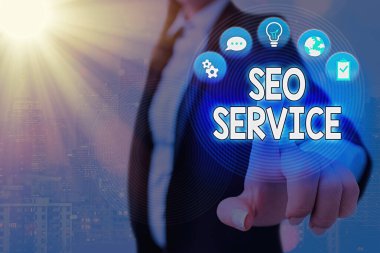 Seo Servisini gösteren kavramsal el yazısı. Web sitesinin görünürlüğünü arttırmak için iş fotoğrafı gösterme teknikleri ve prosedürleri.
