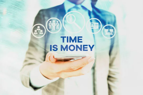 Sinal de texto mostrando Time Is Money. Tempo de foto conceitual é um recurso valioso Faça as coisas o mais rápido possível . — Fotografia de Stock