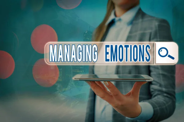 Znak tekstowy przedstawiający zarządzanie emocjami. Koncepcyjne zdolności fotograficznych być otwarte na uczucia i modulować je w siebie. — Zdjęcie stockowe