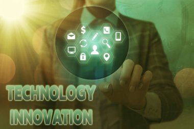 Kelime yazma teknolojisi icadı. Önemli teknolojik ürün değişiklikleri için iş kavramı.