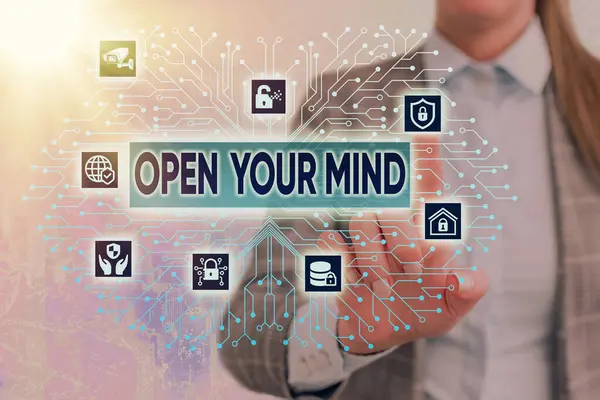 Tekstbord met 'Open Your Mind'. Conceptuele foto om verschillende ideeën of manieren van denken te kunnen begrijpen. — Stockfoto