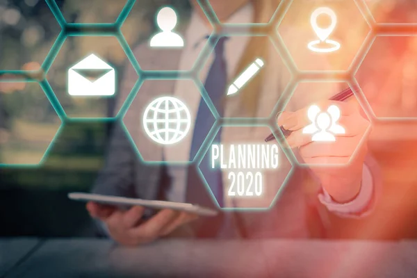 Rédaction conceptuelle montrant Planification 2020. Photo d'affaires montrant le processus de planification de quelque chose l'année prochaine. . — Photo