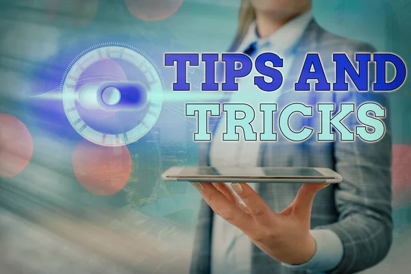 Text sign showing Tips and Tricks. Концептуальные фото означает кусок совет, может быть, предложение, как улучшить . — стоковое фото