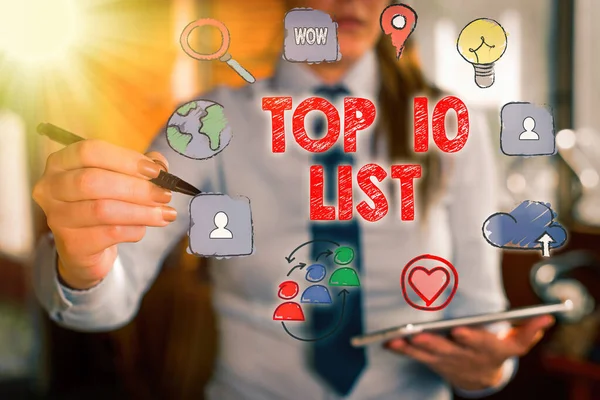 Tekstbord met de Top 10 lijst. Conceptuele foto de tien meest belangrijke of succesvolle items in een bepaalde lijst. — Stockfoto