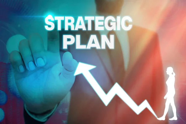 Psaní textu strategický plán. Koncepce znamená systematický proces představy o požadované budoucnosti. — Stock fotografie