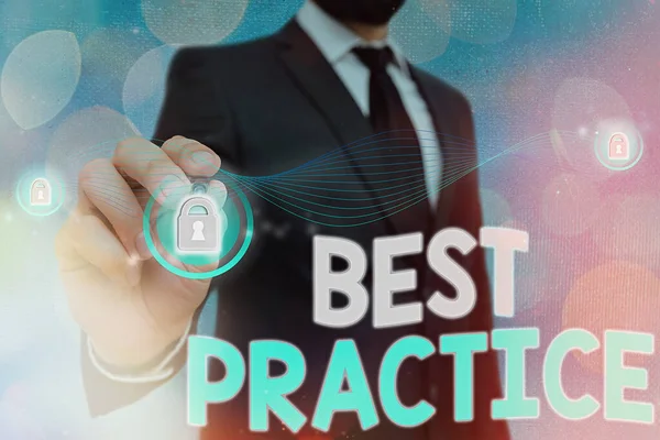 Handgeschreven tekst best practice. Begrip dat de aanvaarde handelsprocedures correct zijn. — Stockfoto