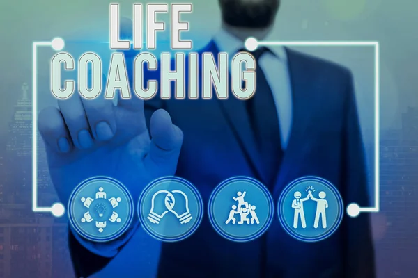 Scrittura concettuale a mano che mostra Life Coaching. Business photo testo un individuo impiegato per aiutare a mostrare raggiungere i loro obiettivi nella carriera . — Foto Stock
