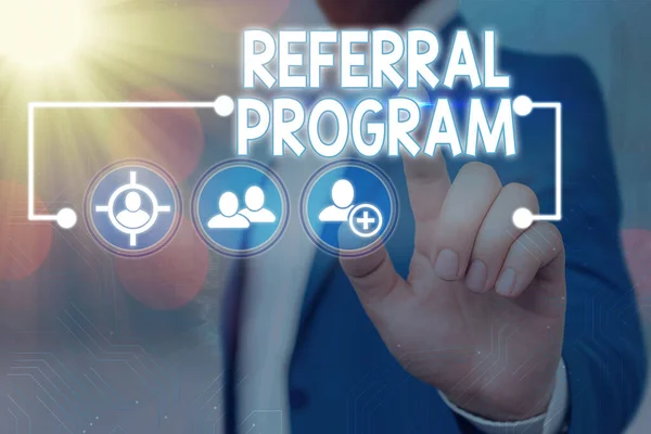 Handgeschreven tekst schrijven Referral programma. Concept betekent interne rekruterings methode van organisaties. — Stockfoto