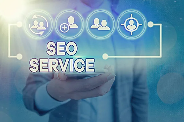 A Seo Service-re utaló üzenet. Fogalmi fotótechnikák és eljárások a weboldal láthatóságának növelésére. — Stock Fotó