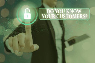 Müşterilerinizi Tanıyın sorusunu gösteren not yazma. Bir müşteri yi tanımlamak isteyen iş fotoğrafı vitrindoğasıdır.