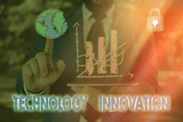 Εννοιολογική γραφή στο χέρι που δείχνει τεχνολογική καινοτομία. Επαγγελματική φωτογραφία που προβάλλει σημαντικές τεχνολογικές αλλαγές των προϊόντων. — Φωτογραφία Αρχείου