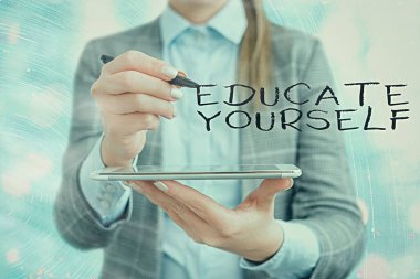 Kendinizi ya da belirli bir alanda ya da denekte birini hazırladığınızı gösteren metin işareti. Kavramsal fotoğraf birini yerel grubunuza ya da şirketinize katılmaya davet ediyor.