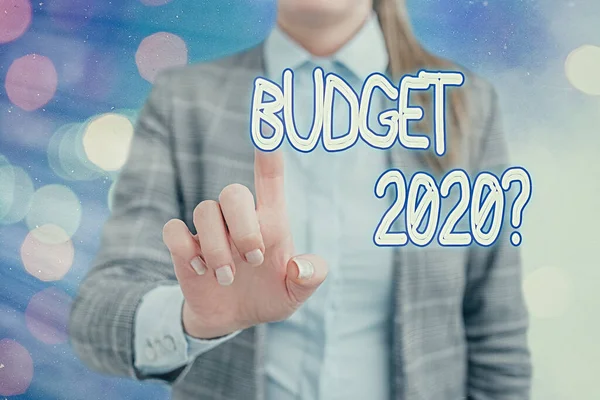Почерк тексту написання Бюджет 2020 Питання. Концептуальне значення оцінки доходів і витрат на наступний рік . — стокове фото